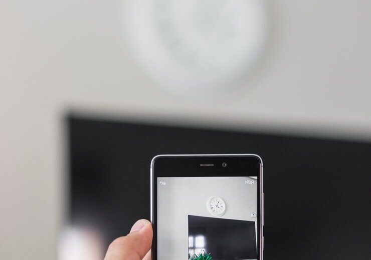 Cum pot fi monitorizate sistemele de securitate prin smartphone 1 Cum pot fi monitorizate sistemele de securitate prin smartphone
