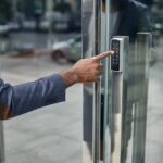 Cum se pot gestiona vizitatorii prin sistemul de control acces