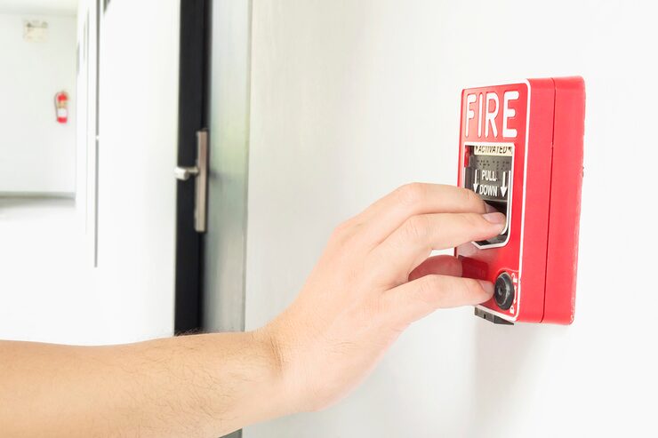 Cum se integrează sistemele de alarmă cu cele de incendiu